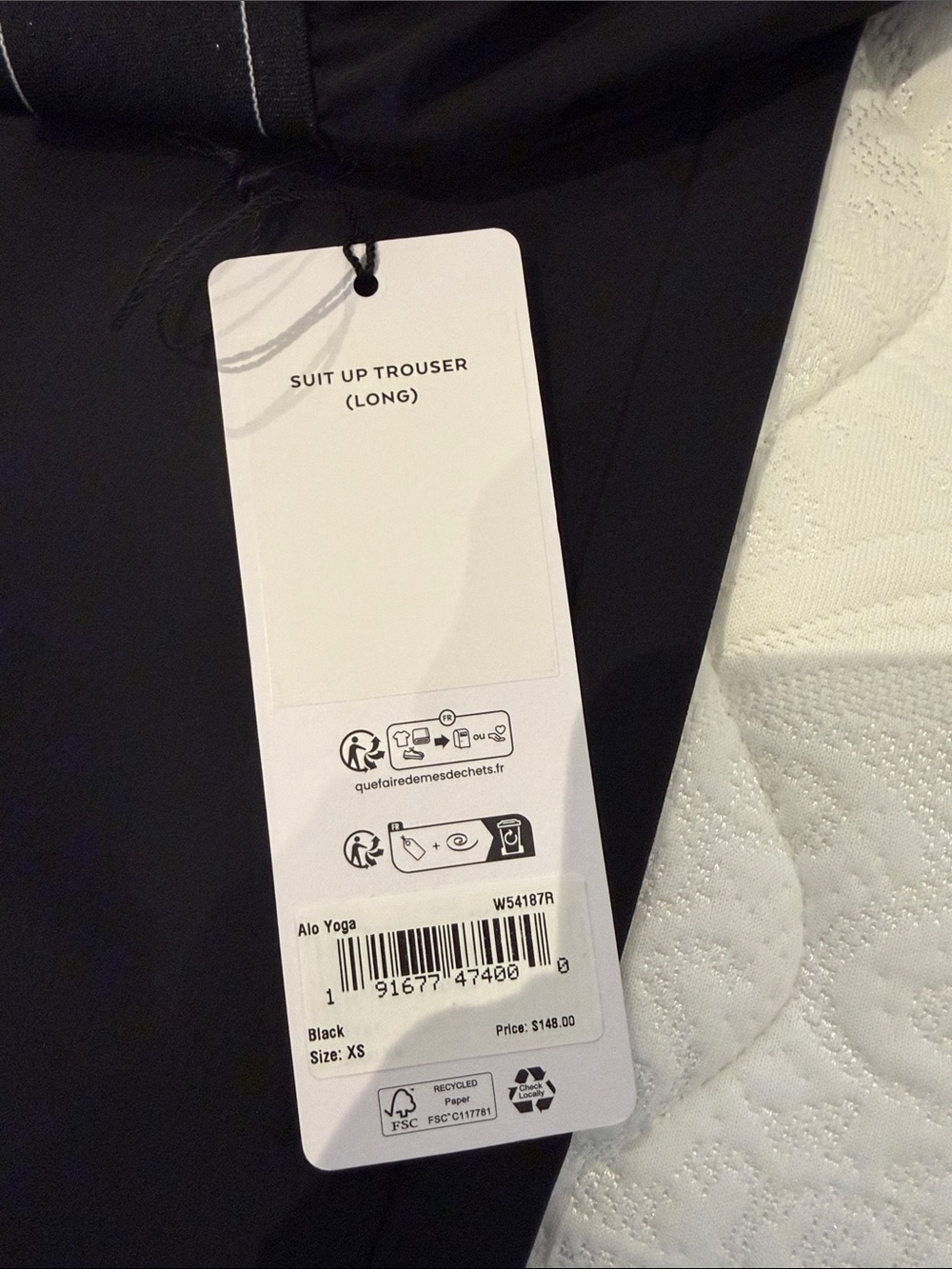ALO Yoga Wide Leg High-Rise (Long) Pants in Black - Picture 6 of 7